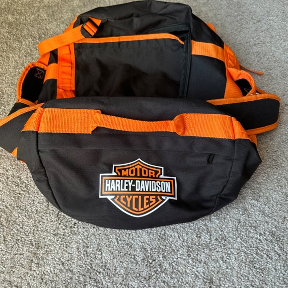 Harley-Davidson 2-in-1 Duffle Backpack - Picture 2 of 4